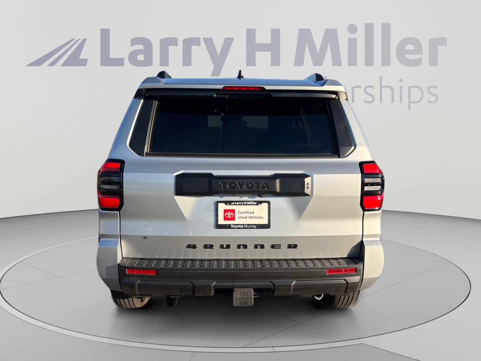 Used 2026 Toyota 4Runner SR5 AWD/4WD image 4