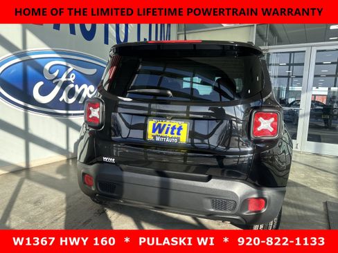 Used 2016 Jeep Renegade Latitude w/ Popular Equipment Group image 7