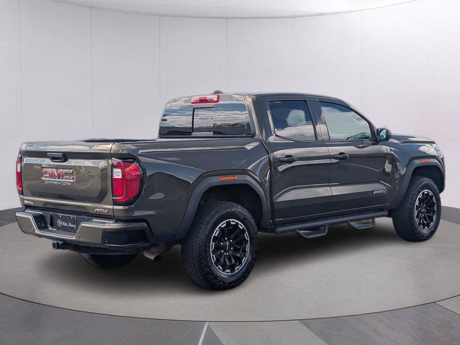 Used 2024 GMC Canyon AT4 w/ Technology Package AWD/4WD image 7