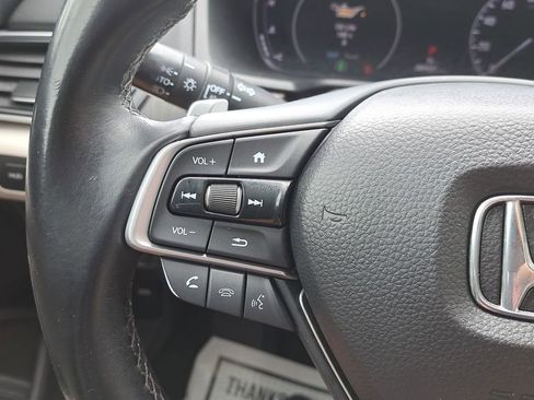 Used 2018 Honda Accord Touring image 23