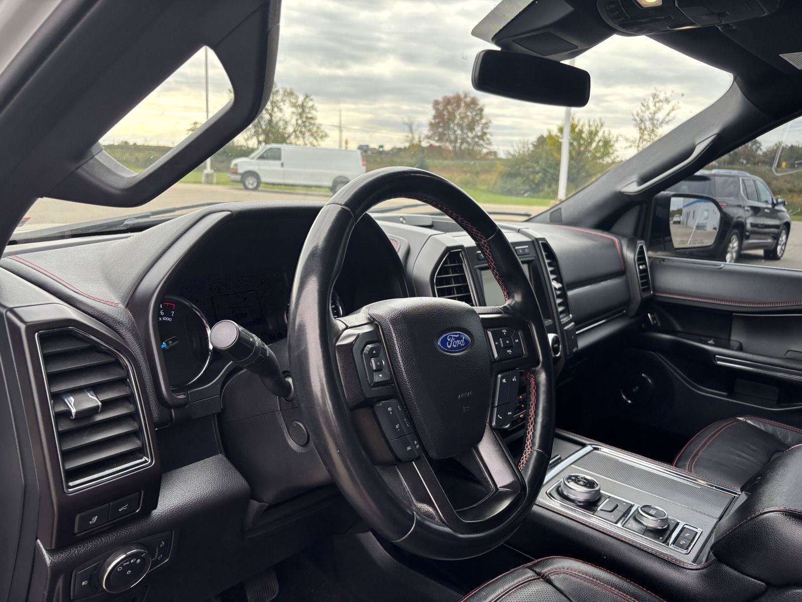 Used 2020 Ford Expedition Limited w/ Equipment Group 303A AWD/4WD image 14