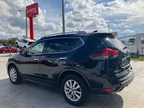 Used 2020 Nissan Rogue SV FWD image 5