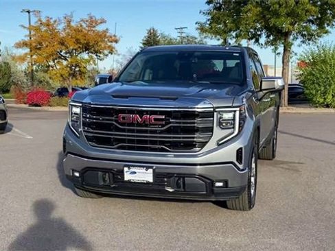 Used 2025 GMC Sierra 1500 SLT image 7