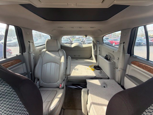 Used 2011 Buick Enclave CXL FWD image 3