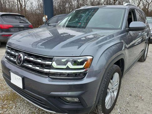 Used 2019 Volkswagen Atlas SE w/ Panoramic Sunroof Package image 3