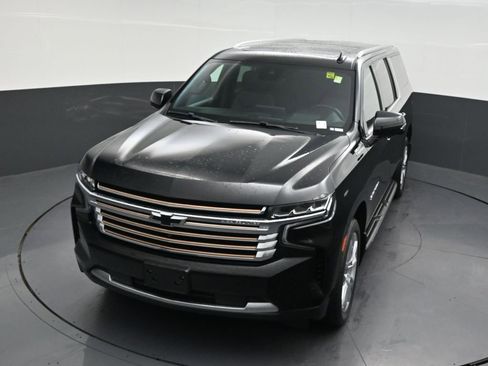Used 2024 Chevrolet Suburban High Country AWD/4WD image 22