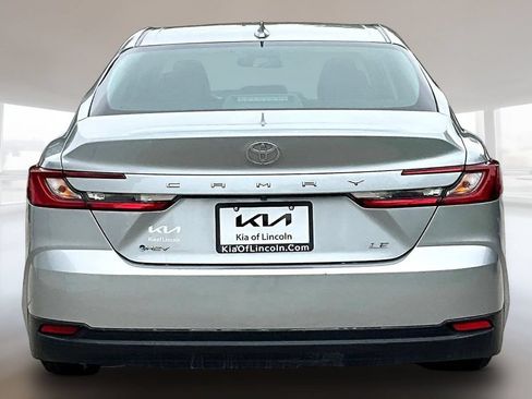 Used 2025 Toyota Camry LE FWD image 5
