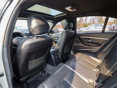 Used 2018 BMW 330i xDrive Sedan w/ Convenience Package image 33