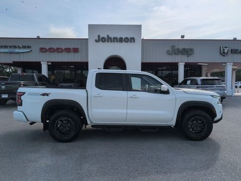 Used 2023 Nissan Frontier PRO-4X w/ Pro-4X Premium Package image 6