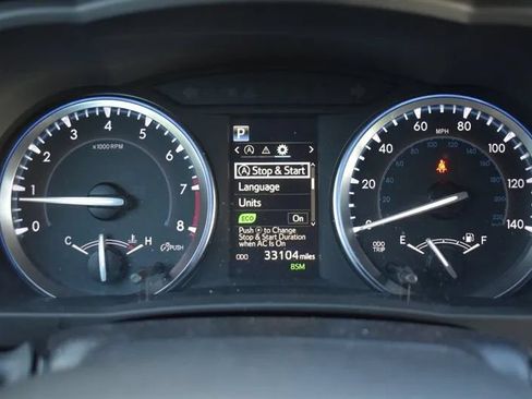 Used 2018 Toyota Highlander XLE AWD/4WD image 18