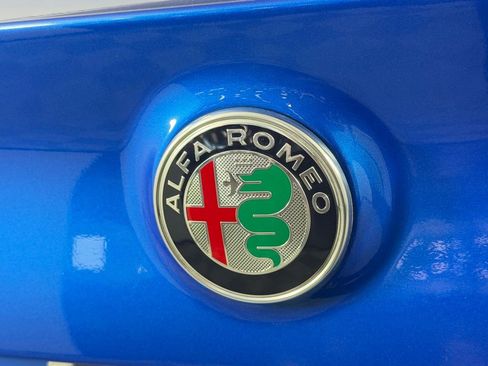 Used 2025 Alfa Romeo Giulia AWD image 12
