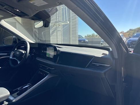 Certified 2025 Audi Q5 Premium w/ Convenience Package image 15