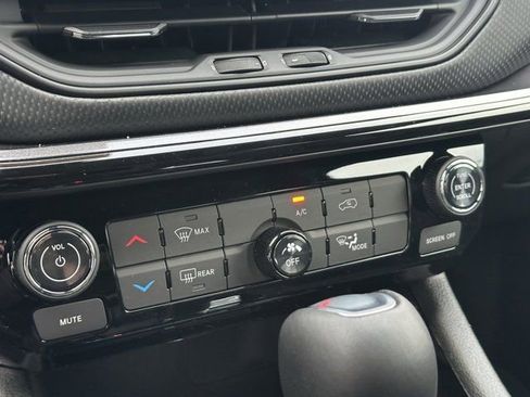 New 2026 Jeep Compass Latitude image 31