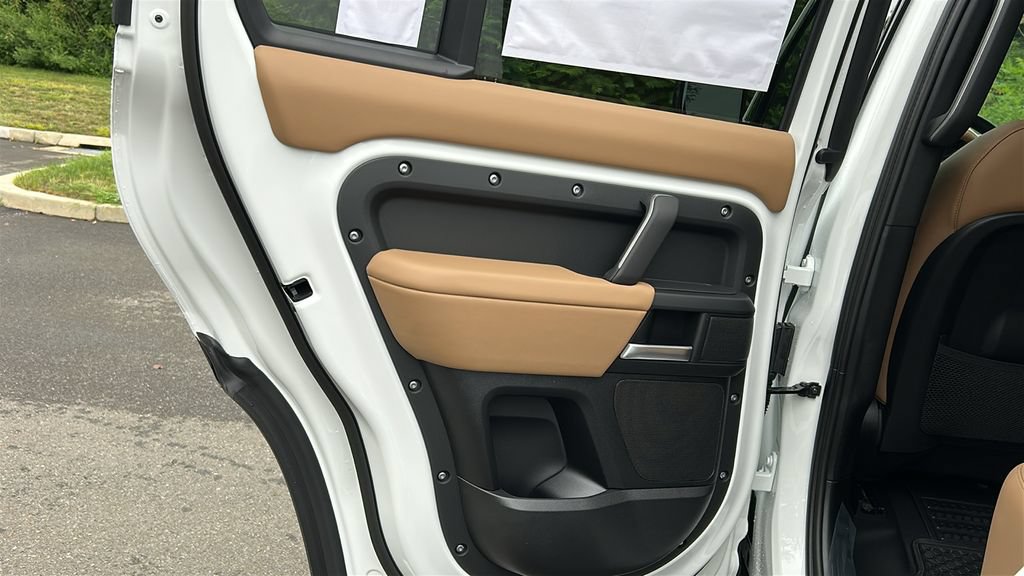 New 2026 Land Rover Defender 110 S AWD/4WD image 20