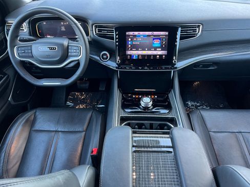 Used 2022 Jeep Wagoneer Series II w/ Convenience Group I image 13