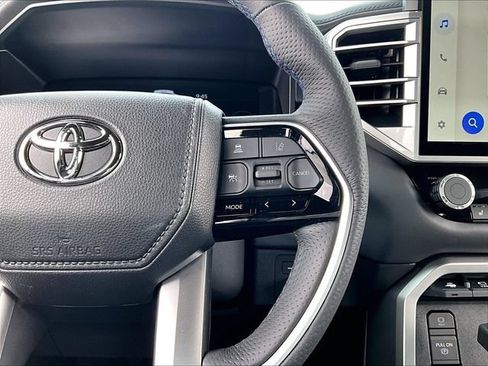 Used 2025 Toyota Tundra Platinum AWD/4WD image 24