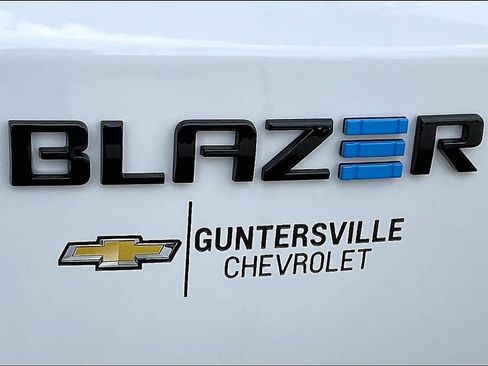 New 2025 Chevrolet Blazer EV LT image 9