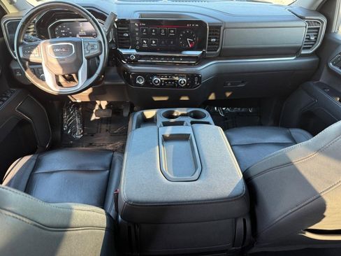 Used 2024 GMC Sierra 1500 SLT image 11