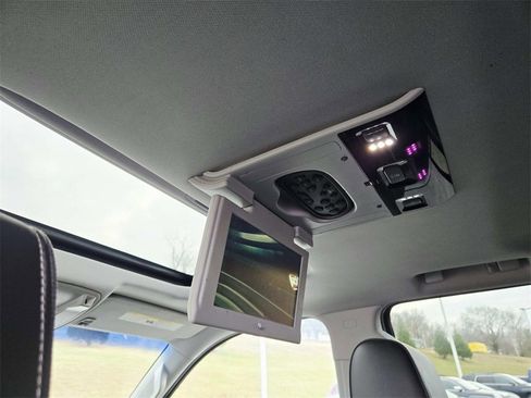 Used 2017 GMC Yukon Denali w/ Open Road Package image 14