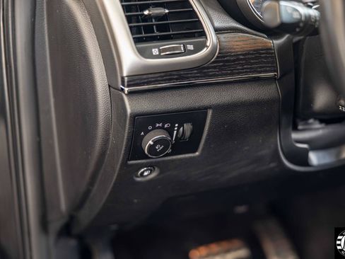 Used 2018 Jeep Grand Cherokee High Altitude AWD/4WD image 11