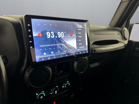 Used 2015 Jeep Wrangler Sport w/ Connectivity Group image 25