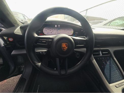 Used 2022 Porsche Taycan GTS AWD/4WD image 9