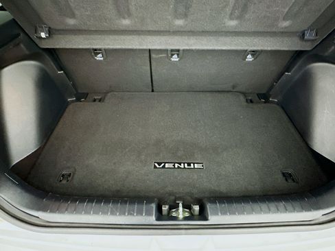 Used 2022 Hyundai Venue Limited w/ Cargo Package image 31