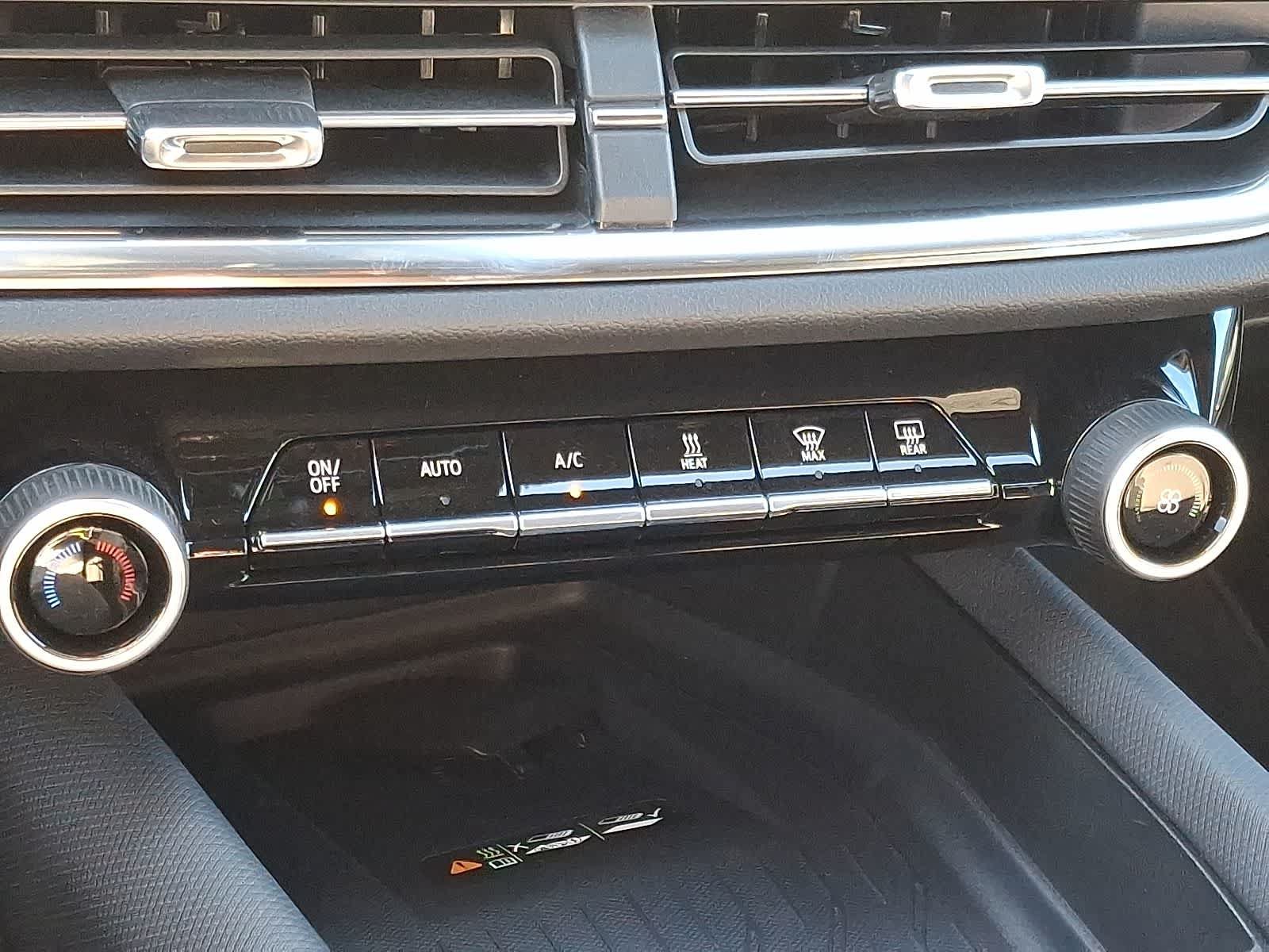 New 2025 Chevrolet Equinox EV LT FWD image 9