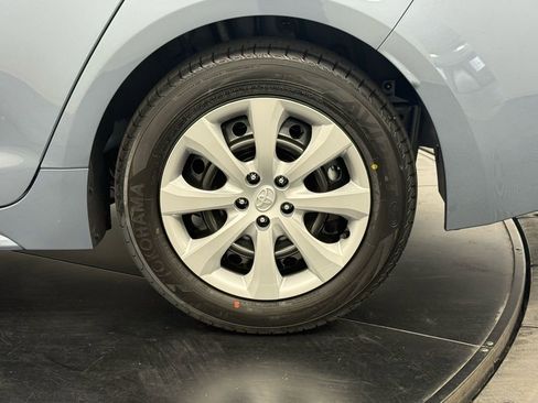 Used 2026 Toyota Corolla LE FWD image 14