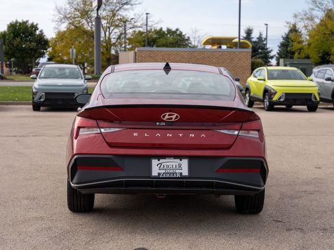 New 2025 Hyundai Elantra Sport image 6