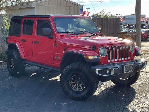Used 2019 Jeep Wrangler Unlimited Sahara AWD/4WD image 30