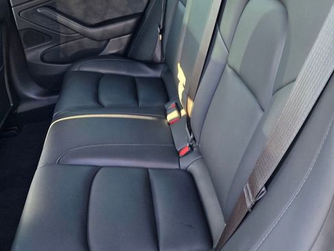 Used 2020 Tesla Model 3 Long Range image 35
