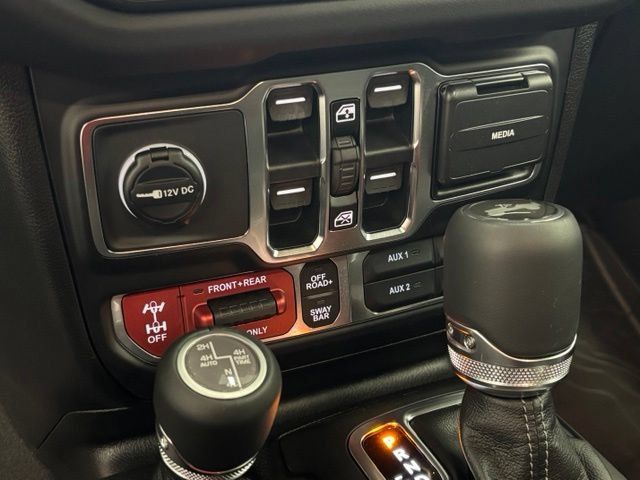 Used 2026 Jeep Wrangler Unlimited Rubicon AWD/4WD image 39
