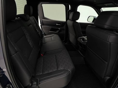 Used 2025 Toyota Tundra Limited AWD/4WD image 14
