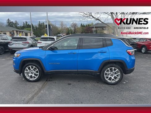 Used 2025 Jeep Compass Limited AWD/4WD image 10