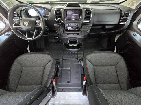 Used 2025 RAM ProMaster 2500 w/ Quick Order Package 22G SLT FWD image 9