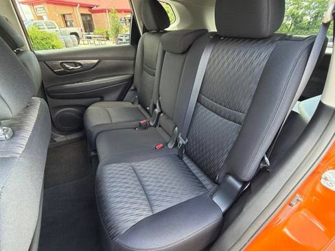 Used 2017 Nissan Rogue S w/ S Appearance Package FWD image 18