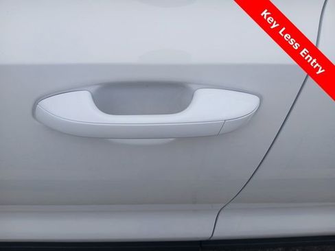 Certified 2023 Kia Sorento LX image 15