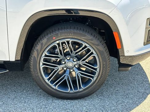 New 2026 Jeep Grand Wagoneer 4WD image 14