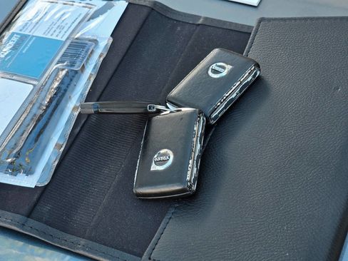 Used 2017 Volvo XC90 T6 Inscription w/ Vision Package image 19