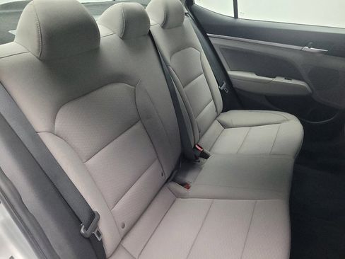 Used 2020 Hyundai Elantra SEL image 19