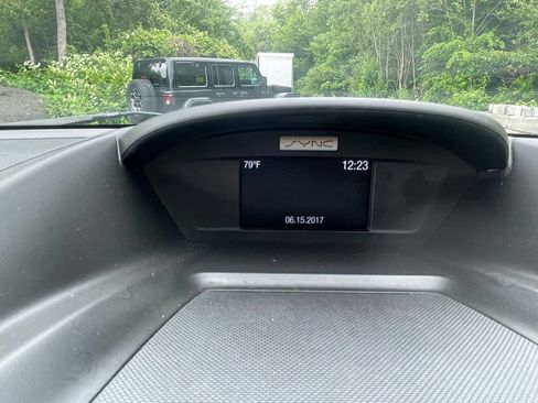 Used 2017 Ford Escape SE AWD/4WD image 20
