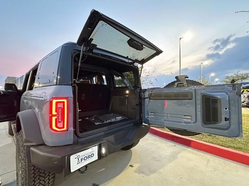 New 2025 Ford Bronco Outer Banks w/ Sasquatch Package image 66