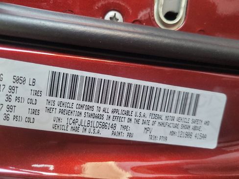 Used 2020 Jeep Cherokee Latitude Plus FWD image 33