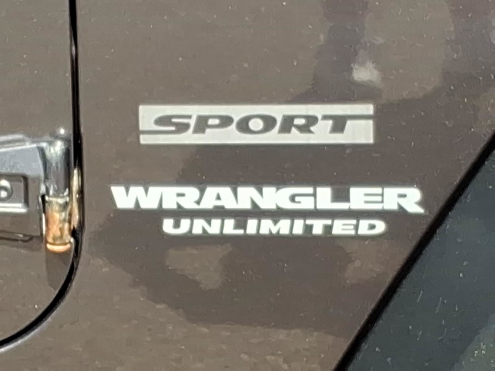 Used 2016 Jeep Wrangler Unlimited Sport w/ Quick Order Package 24S AWD/4WD image 10