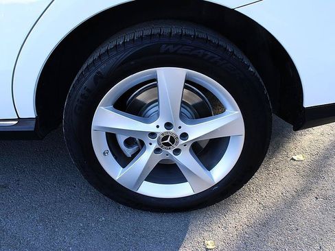 Used 2019 Mercedes-Benz GLE 400 4MATIC image 10