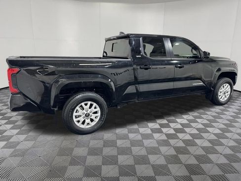Used 2024 Toyota Tacoma SR5 AWD/4WD image 8