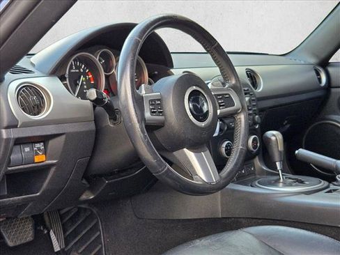 Used 2011 MAZDA MX-5 Miata Grand Touring RWD image 9