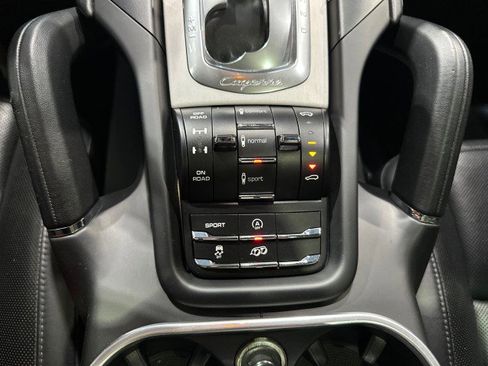 Used 2014 Porsche Cayenne GTS AWD/4WD image 59