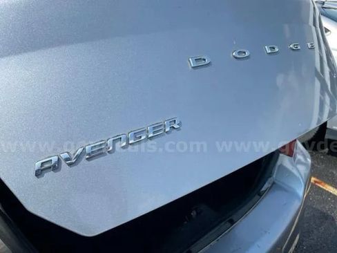 Used 2013 Dodge Avenger SE FWD image 23